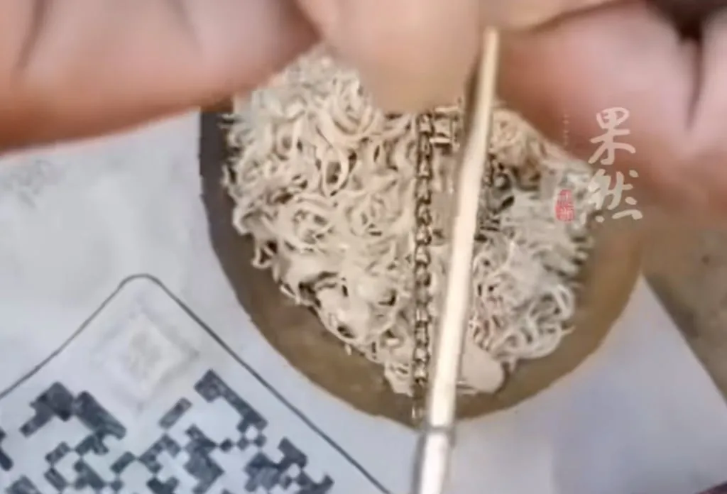 Human fingernails used in TCM to detox, heal wounds after sterilisation process in China - Ảnh 2.