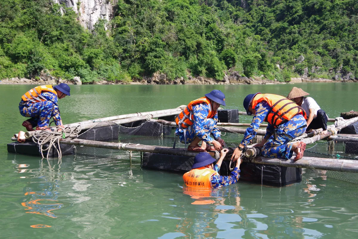 Vùng 1 Hải quân chủ động ứng phó bão Ragasa, đảm bảo an toàn cho người và tài sản - Ảnh 2.