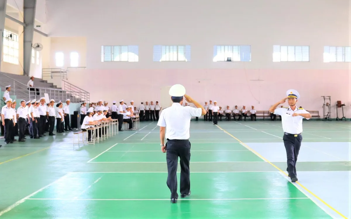 Học viện Hải quân nâng cao ý thức tự giác rèn luyện của các quân nhân trong xây dựng chính quy - Ảnh 1.