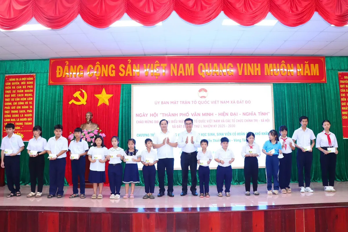 TP Hồ Chí Minh tổ chức Ngày hội “Văn minh - Hiện đại - Nghĩa tình”- Ảnh 3. TP Hồ Chí Minh tổ chức Ngày hội “Văn minh - Hiện đại - Nghĩa tình”- Ảnh 3.