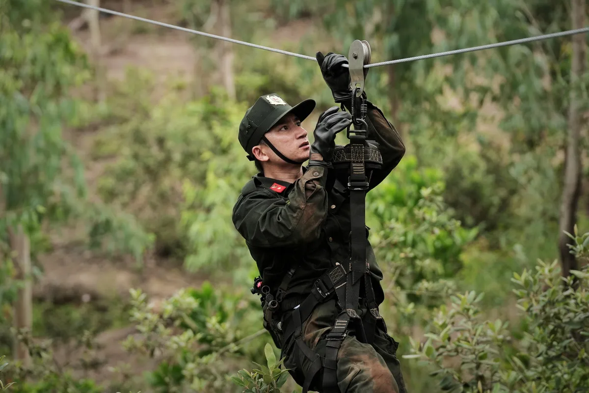 Hành trình quả cảm của Phan Mạnh Quỳnh - Ảnh 2.