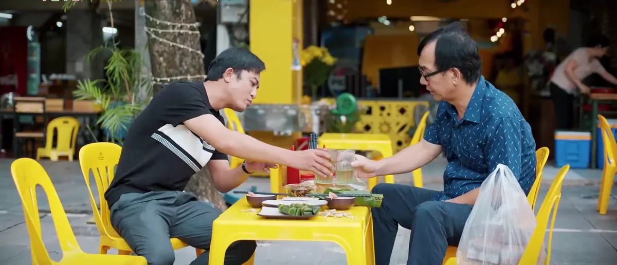 Gió ngang khoảng trời xanh - Tập 21: Thấy vợ 'sai lè lè', chồng chịu nhịn làm lành trước - Ảnh 1.