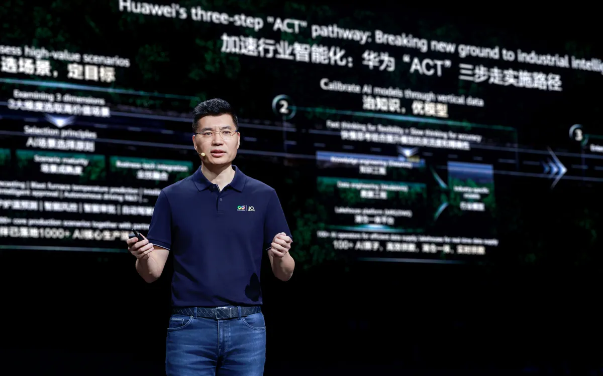 ông Leo Chen, Phó Chủ tịch Cấp cao Huawei chia sẻ tại sự kiện ông Leo Chen, Phó Chủ tịch Cấp cao Huawei chia sẻ tại sự kiện