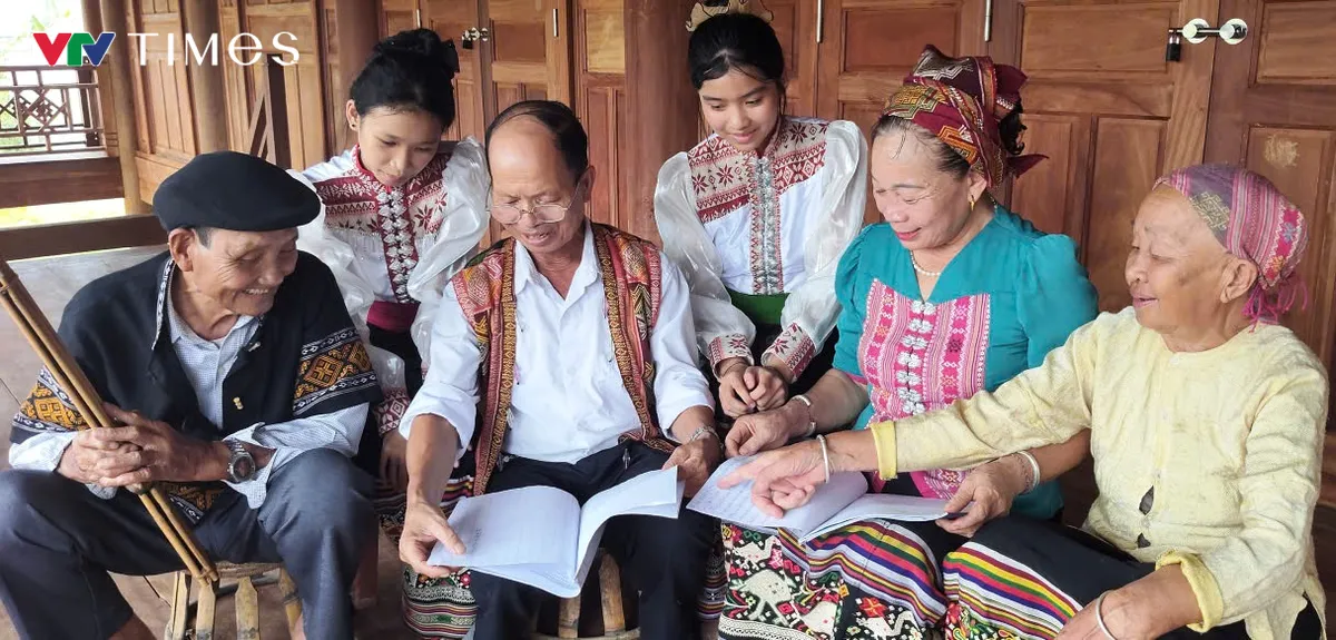 Cựu gi&aacute;o vi&ecirc;n v&ugrave;ng cao xứ Nghệ nặng l&ograve;ng giữ hồn văn h&oacute;a Th&aacute;i - Ảnh 2.