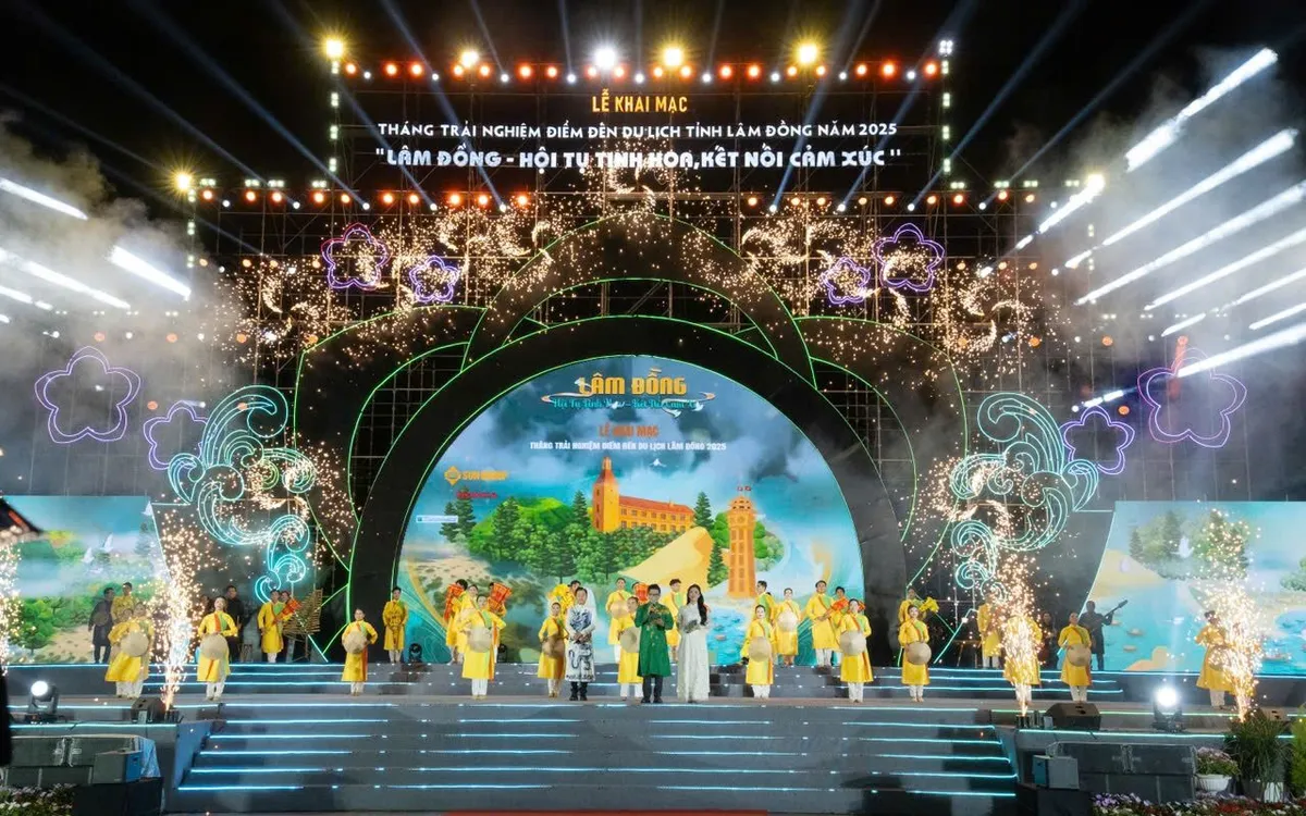 Lâm Đồng: Du lịch tăng trưởng ấn tượng, giữ vai trò động lực Lâm Đồng: Du lịch tăng trưởng ấn tượng, giữ vai trò động lực