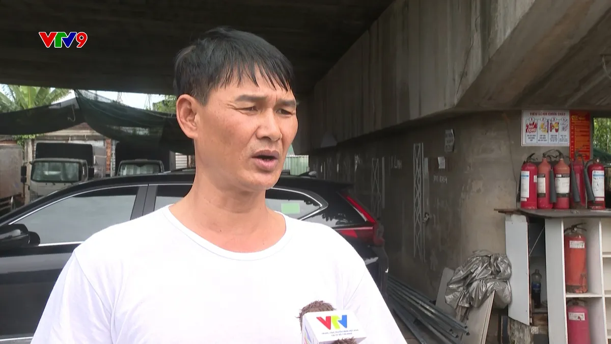 2609-PNHN-.LÊ ĐĂNG DŨNG- GUI XE DUOI CHÂN CẦU.jpg