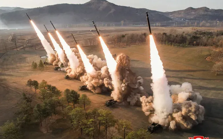 Một vụ phóng thử tên lửa đạn đạo tầm ngắn của Triều Tiên (Ảnh: KCNA/AFP) Một vụ phóng thử tên lửa đạn đạo tầm ngắn của Triều Tiên (Ảnh: KCNA/AFP)