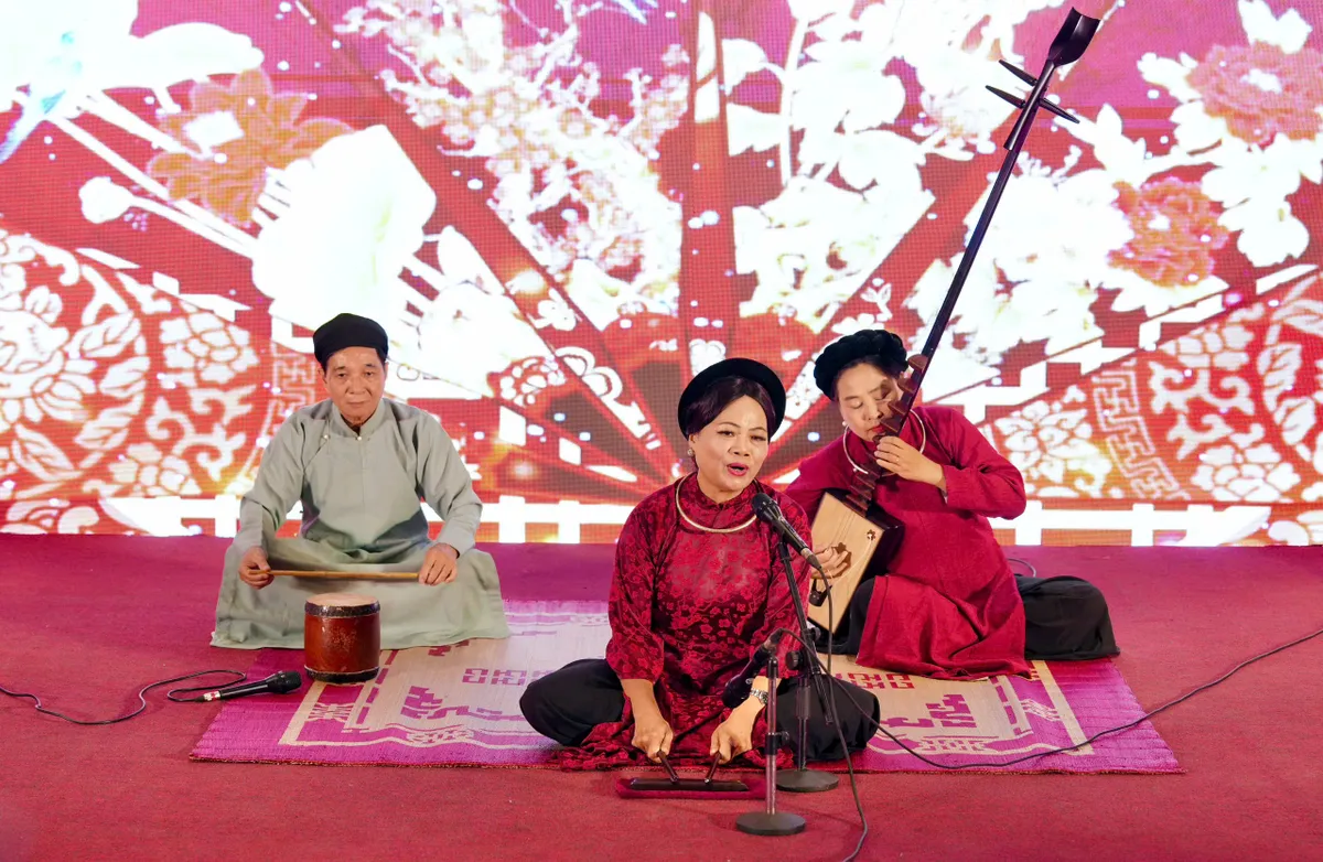 Liên hoan Ca trù Hà Nội 2025: Bảo tồn, phát huy giá trị di sản - Ảnh 1.