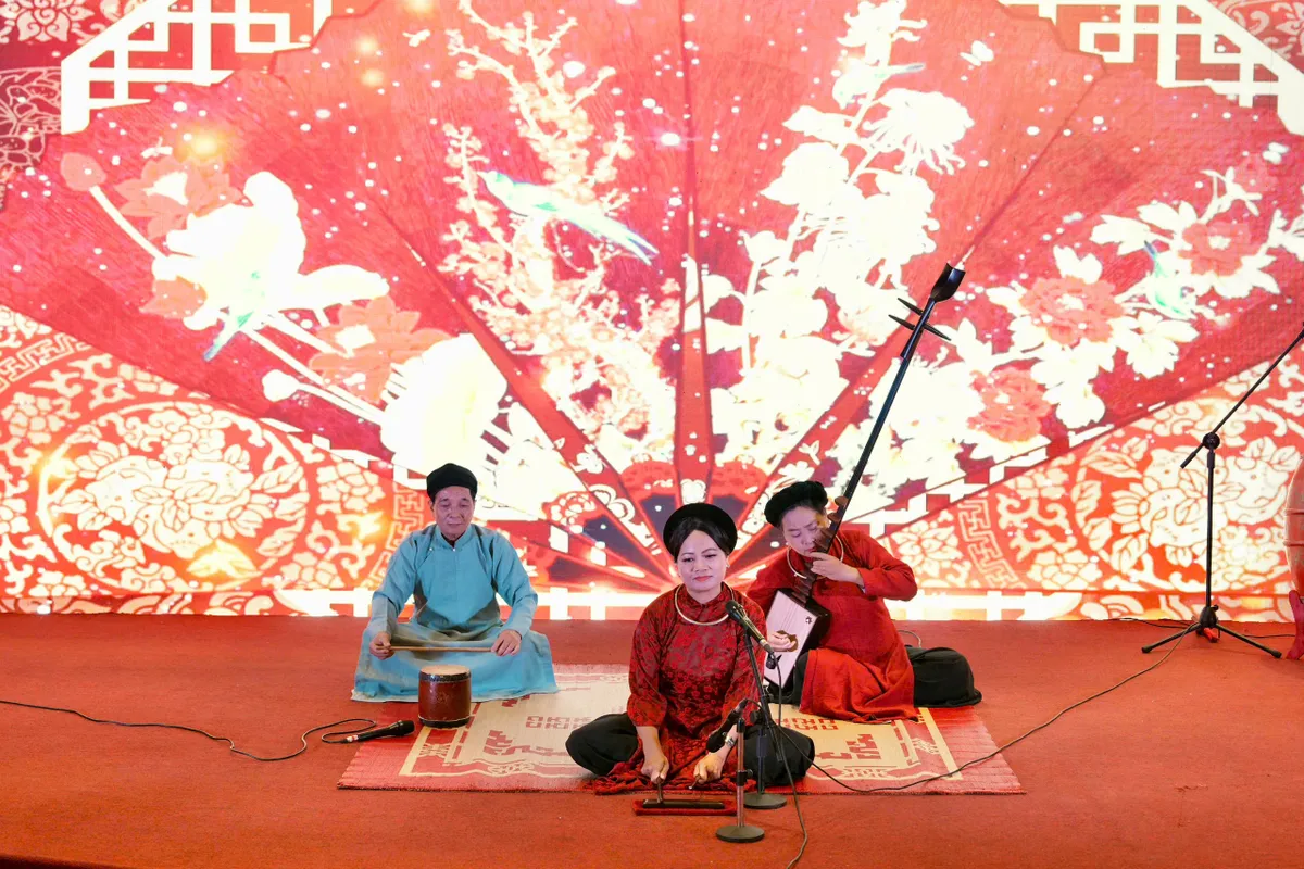 Liên hoan Ca trù Hà Nội 2025: Bảo tồn, phát huy giá trị di sản - Ảnh 2.