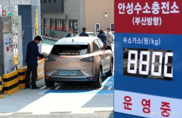 H&agrave;n Quốc hạn chế xe động cơ đốt trong từ năm 2035- Ảnh 1.