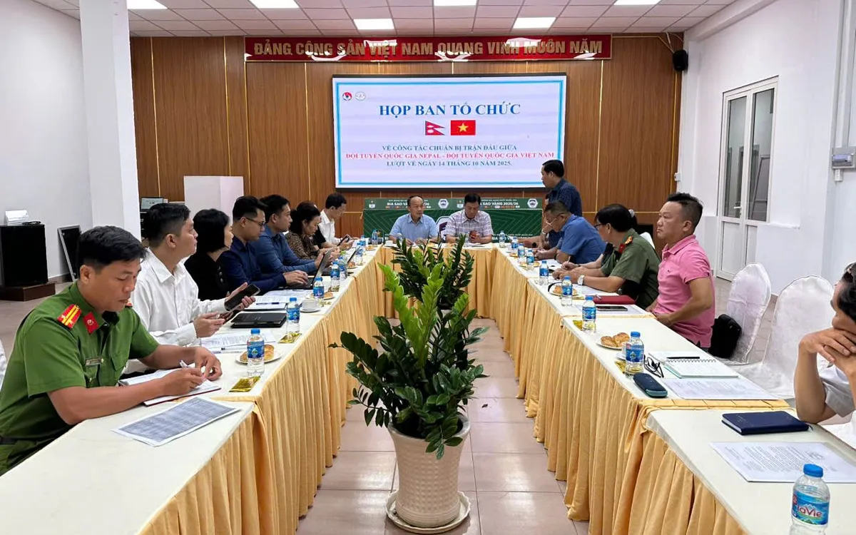 Quang cảnh buổi họp.