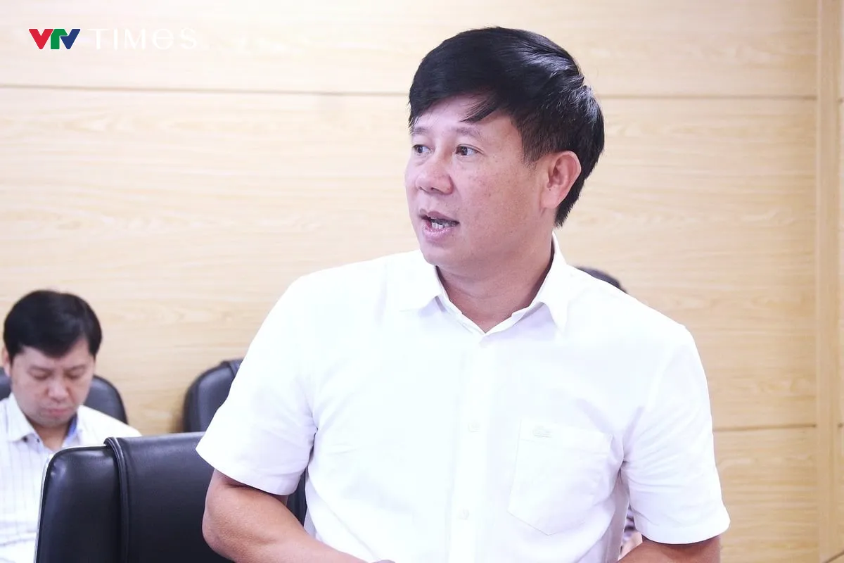 Khẩn trương thu hoạch lúa mùa tránh bão số 10- Ảnh 1. Khẩn trương thu hoạch lúa mùa tránh bão số 10- Ảnh 1.