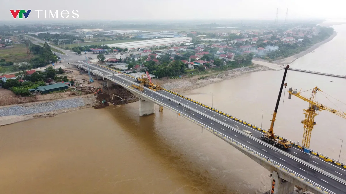 Cầu Phong Châu mới thần tốc vượt thời gian mở ra kỳ vọng mới - Ảnh 2.