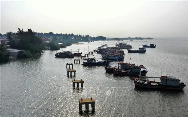 Tàu thuyền tại khu neo đậu tránh trú bão Phú Thuận. Ảnh tư liệu: TTXVN