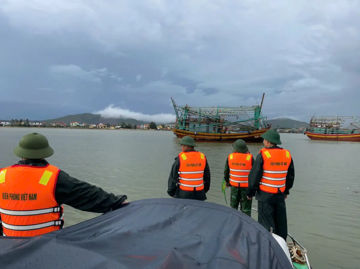 Quảng Trị: Chủ động lên phương án ứng phó với bão số 10 - Ảnh 1.