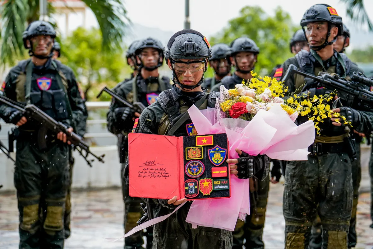 Chiến sĩ quả cảm - Tập 10: Chia tay "lò luyện thép" - Ảnh 7.