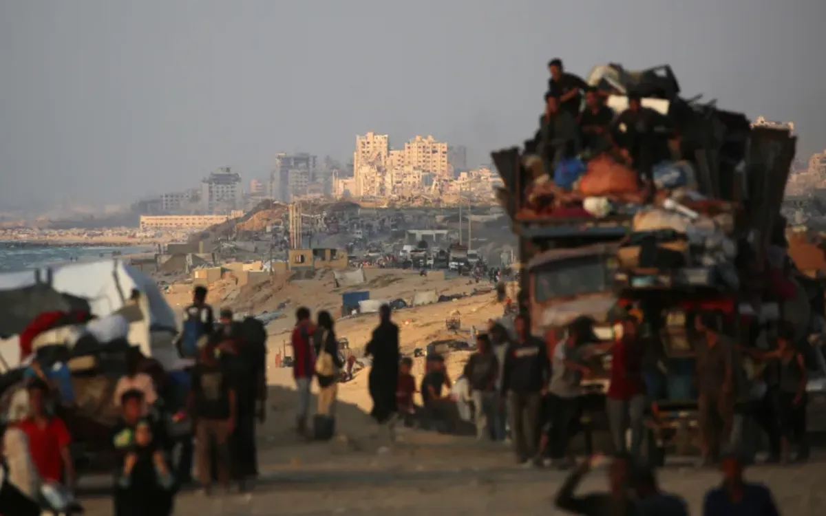 Người Palestine di tản di chuyển về phía Nam khi lực lượng Israel mở rộng quyền kiểm soát thành phố Gaza, ngày 24/9/2025 (Ảnh: AFP/Getty Images) Người Palestine di tản di chuyển về phía Nam khi lực lượng Israel mở rộng quyền kiểm soát thành phố Gaza, ngày 24/9/2025 (Ảnh: AFP/Getty Images)