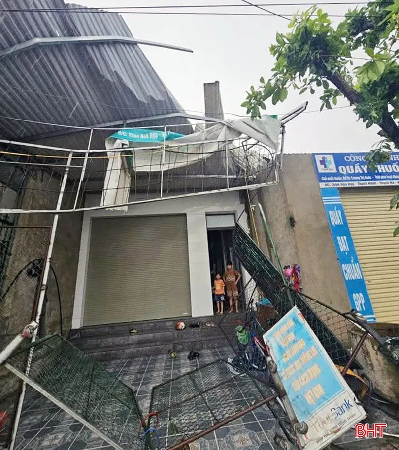 Ảnh hưởng bão số 10: Lốc xoáy gây thiệt hại bước đầu tại Hà Tĩnh - Ảnh 1.