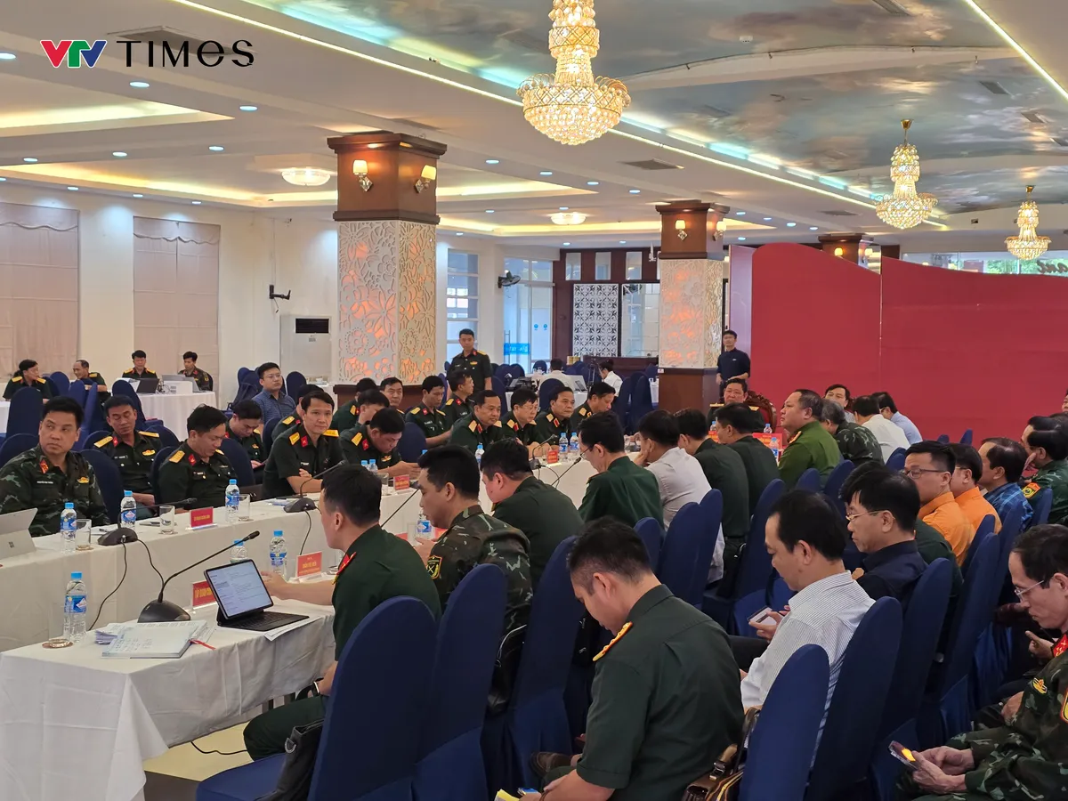 Ph&oacute; Thủ tướng Trần Hồng H&agrave; chỉ đạo ứng ph&oacute; b&atilde;o số 10 (Bualoi): Ưu ti&ecirc;n an to&agrave;n người d&acirc;n - Ảnh 6.