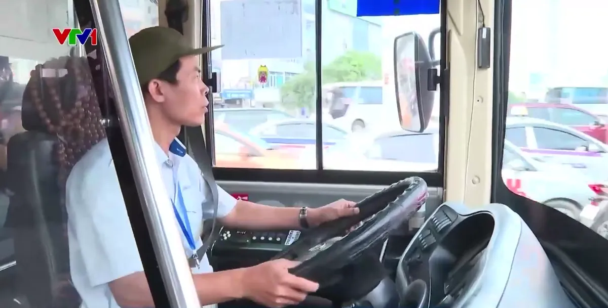 Phương tiện công cộng nâng cao chất lượng phục vụ- Ảnh 1. Phương tiện công cộng nâng cao chất lượng phục vụ- Ảnh 1.