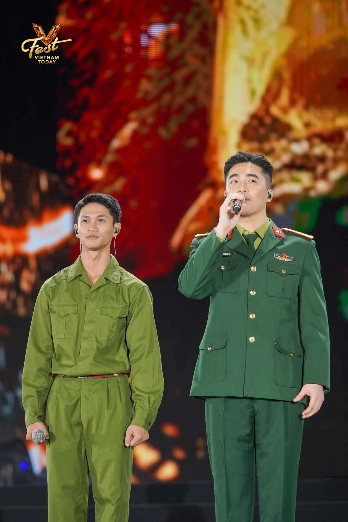 Trọn vẹn màn song ca 'Còn gì đẹp hơn' của Nguyễn Hùng và Vũ.- Ảnh 4. Trọn vẹn màn song ca 'Còn gì đẹp hơn' của Nguyễn Hùng và Vũ.- Ảnh 4.