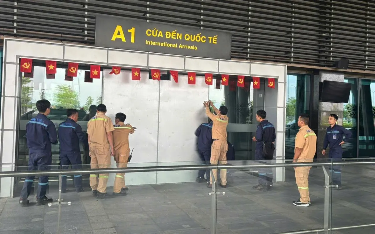Cảng Hàng không Quốc tế Phú Bài siết chặt an toàn, chủ động ứng phó bão số 10 Cảng Hàng không Quốc tế Phú Bài siết chặt an toàn, chủ động ứng phó bão số 10
