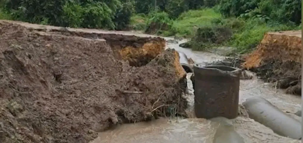 Quảng Trị: Đã có thiệt hại ban đầu do bão số 10 gây ra - Ảnh 1.