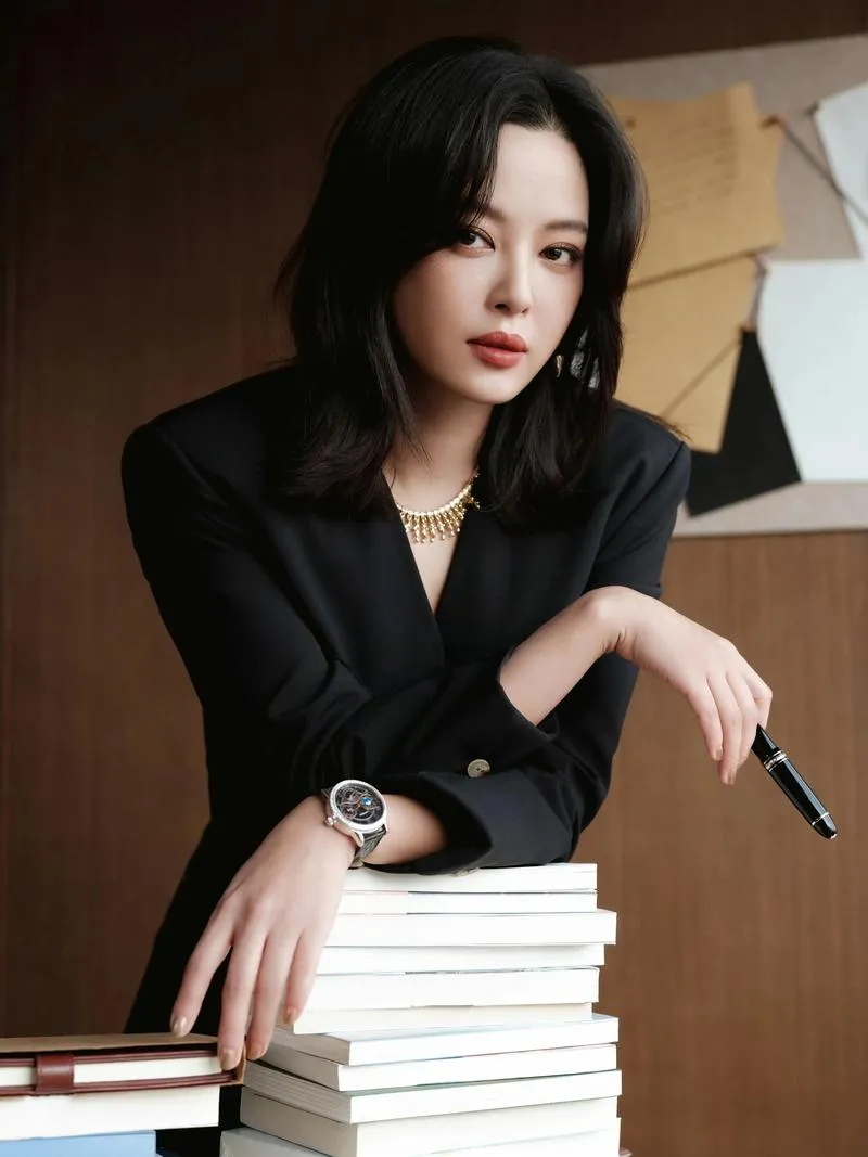 Tân Chỉ Lôi ở ẩn sau khi đoạt giải Liên hoan phim Venice - Ảnh 2.