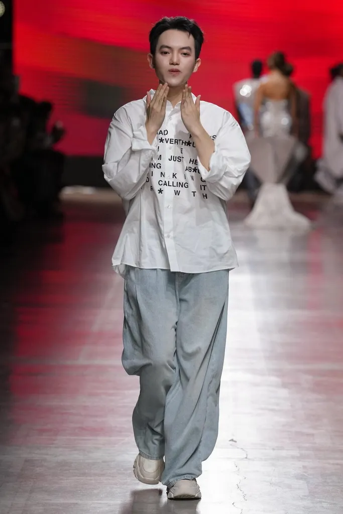 Bộ sưu tập đậm hồn Việt của Phan Đăng Hoàng tại Milano Fashion Week - Ảnh 5.