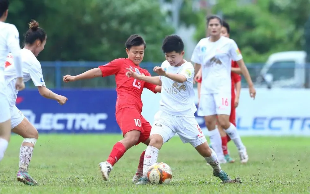 Bàn thắng những phút cuối giúp TP Hồ Chí Minh I vươn lên vị trí dẫn đầu, gây áp lực cho Hà Nội. (Ảnh: VFF)