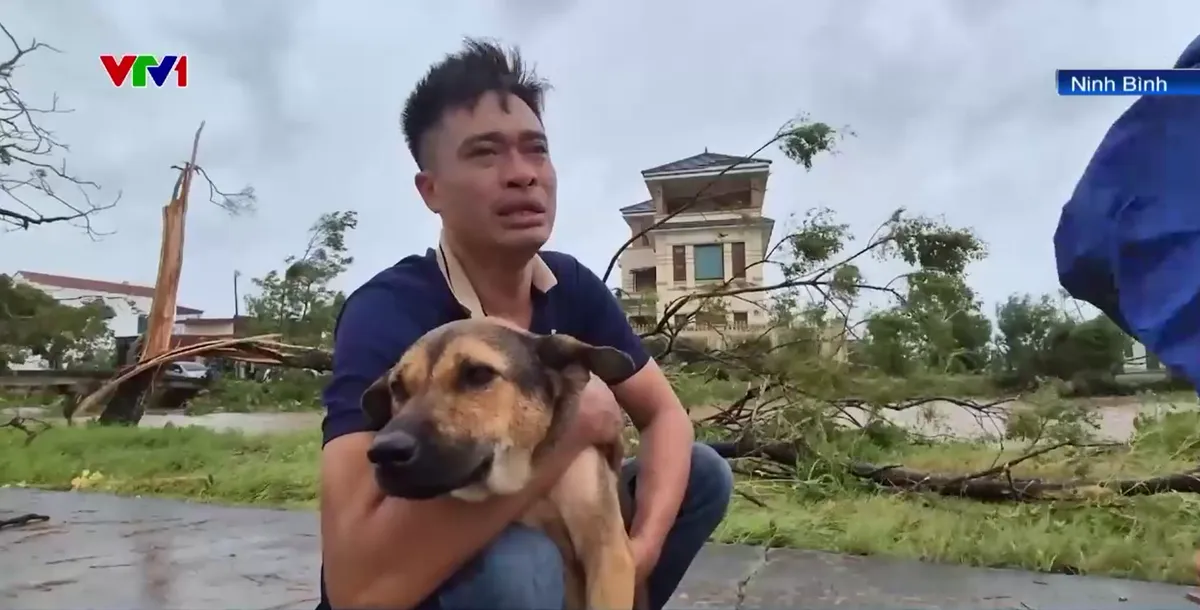 Ninh Bình: Nỗi đau mất người thân sau trận lốc xoáy - Ảnh 1.