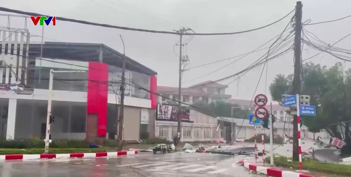 Nghệ An: Thiệt hại nặng nề sau bão - Ảnh 6.