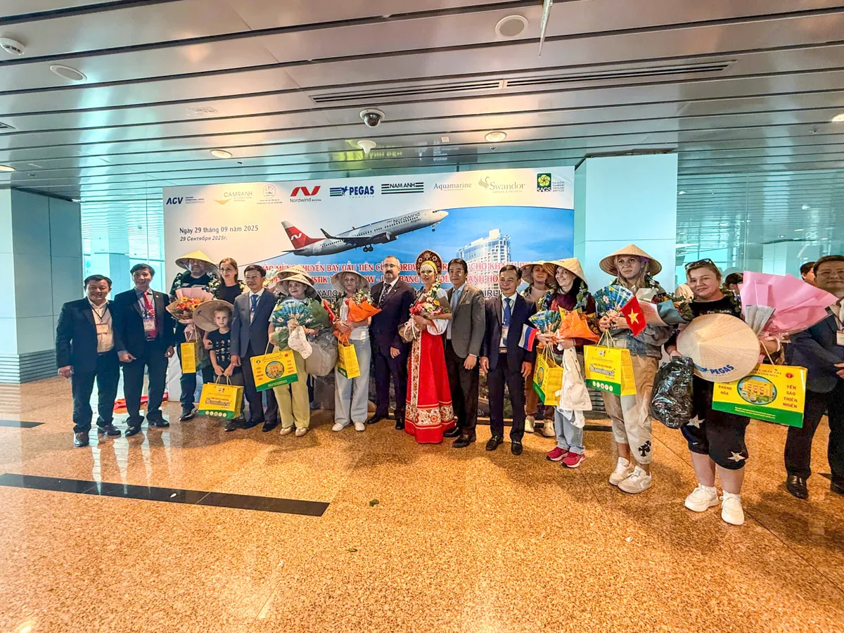 Khánh Hòa đón chuyến bay đầu tiên từ Moscow sau gần 5 năm- Ảnh 2. Khánh Hòa đón chuyến bay đầu tiên từ Moscow sau gần 5 năm- Ảnh 2.