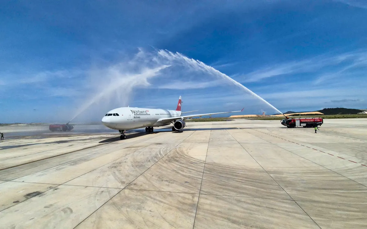 Chuyến bay mang số hiệu RA73850 của hãng hàng không Nordwind Airlines hạ cánh xuóng  sân bay quốc tế Cam Ranh. Chuyến bay mang số hiệu RA73850 của hãng hàng không Nordwind Airlines hạ cánh xuóng  sân bay quốc tế Cam Ranh.