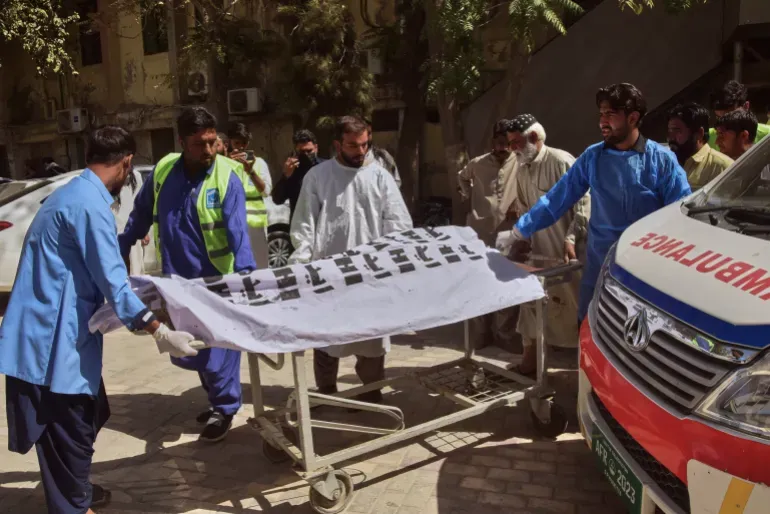 Đánh bom liều chết gần trụ sở bán quân sự ở Pakistan, ít nhất 10 người thiệt mạng- Ảnh 1. Đánh bom liều chết gần trụ sở bán quân sự ở Pakistan, ít nhất 10 người thiệt mạng- Ảnh 1.