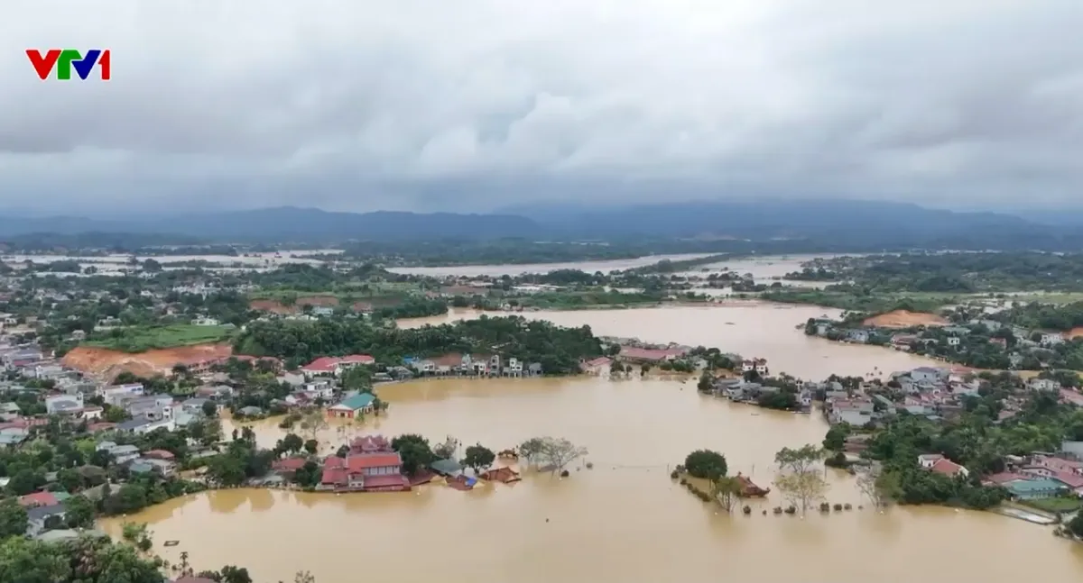 Hơn 1.700 hộ dân ở Lào Cai ngập sâu, hàng nghìn ha cây trồng bị thiệt hại- Ảnh 1. Hơn 1.700 hộ dân ở Lào Cai ngập sâu, hàng nghìn ha cây trồng bị thiệt hại- Ảnh 1.