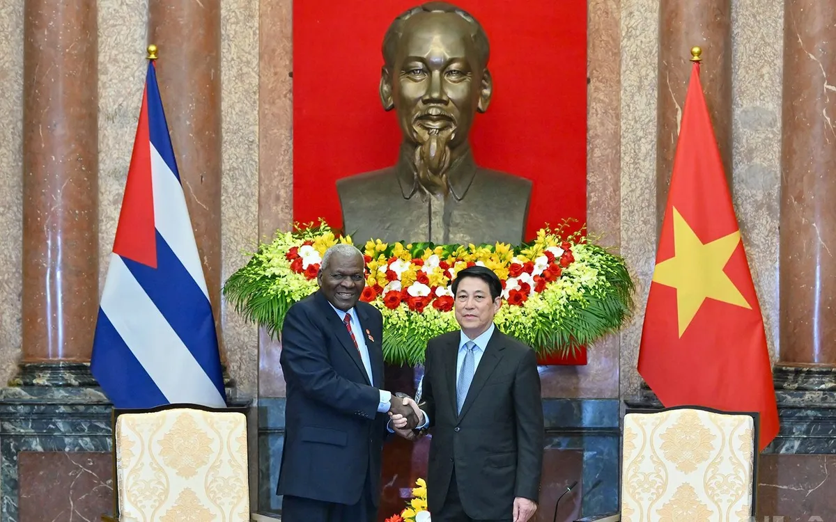 Chủ tịch nước Lương Cường và Chủ tịch Quốc hội Cuba Esteban Lazo Hernandez. Ảnh: Nhân Dân Chủ tịch nước Lương Cường và Chủ tịch Quốc hội Cuba Esteban Lazo Hernandez. Ảnh: Nhân Dân