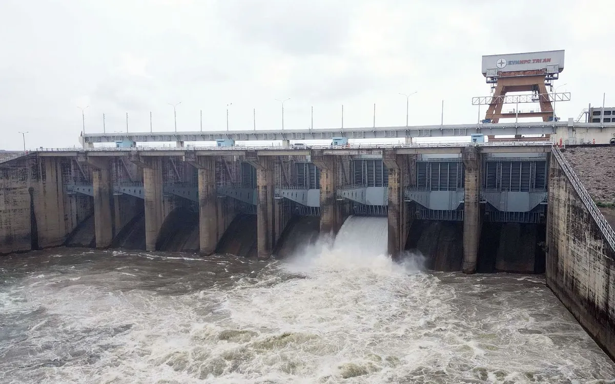 Thủy điện Trị An xả lũ năm 2024. Ảnh tư liệu HL.