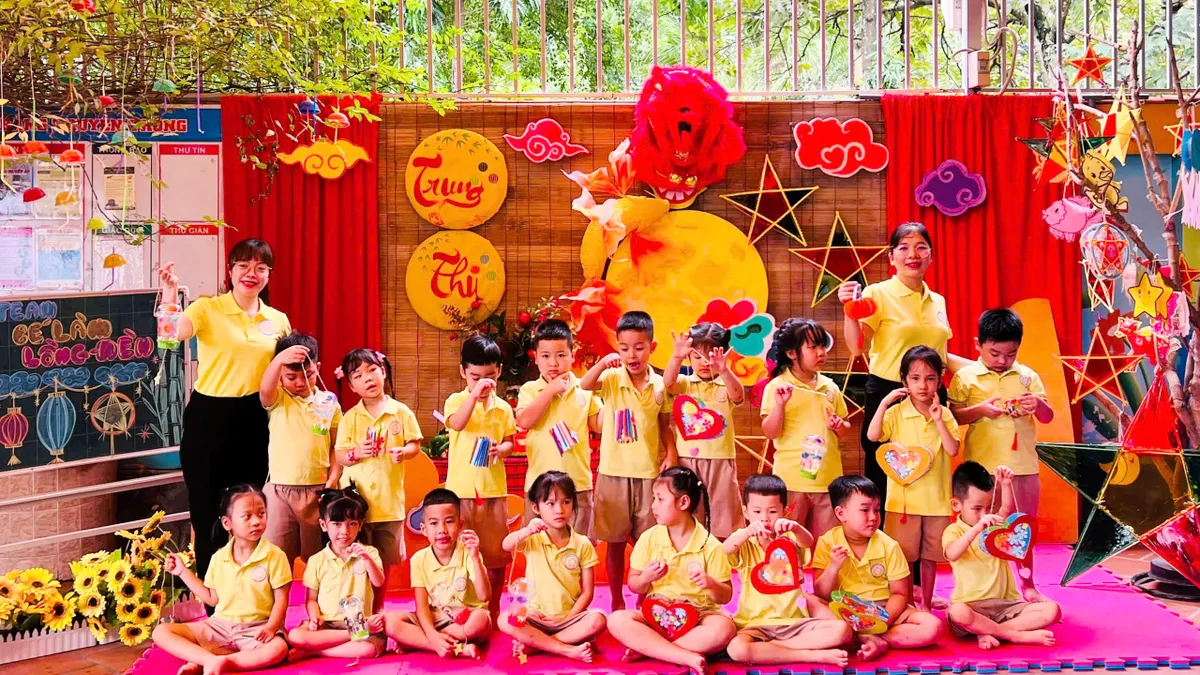 Thử l&agrave;m lồng đ&egrave;n cho trẻ em từ vật dụng quen thuộc- Ảnh 12.