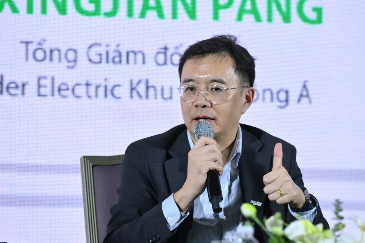 Giải bài toán năng lượng xanh cho trung tâm dữ liệu: Chìa khóa cho chuyển đổi số bền vững của Việt Nam - Ảnh 1.
