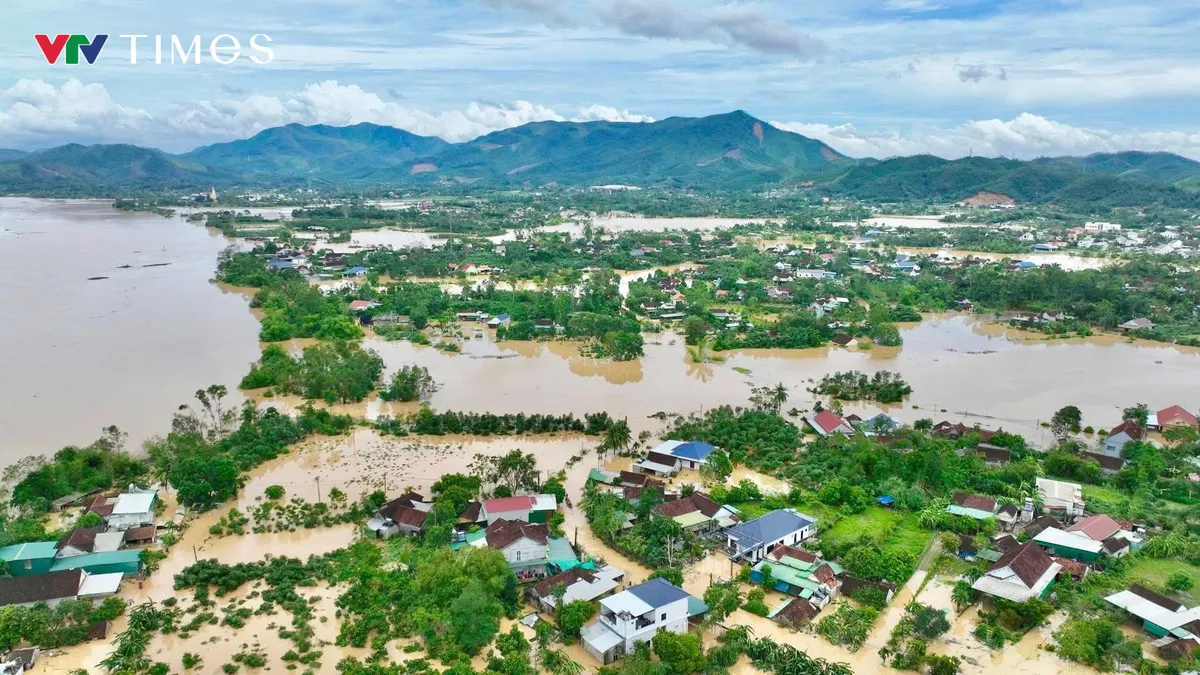 Nghệ An: Trắng đêm giúp dân chạy lũ- Ảnh 4.