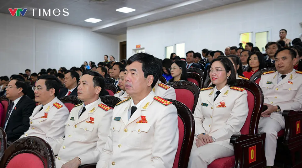 X&acirc;y dựng Ninh B&igrave;nh trở th&agrave;nh th&agrave;nh phố trực thuộc Trung ương trước năm 2030- Ảnh 11.