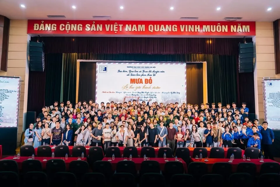 Mưa đỏ - Lá thư gửi thanh xuân - Ảnh 2.