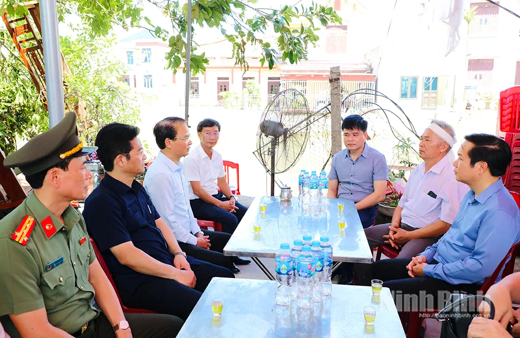 Chung tay giúp đỡ người dân Ninh Bình vượt qua mất mát sau thiên tai - Ảnh 6.