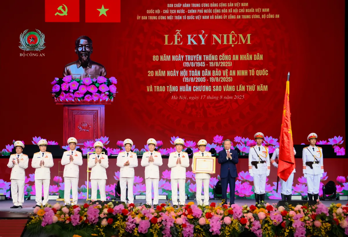 Đại hội đại biểu Đảng bộ Công an Trung ương lần thứ VIII: Vững một niềm tin quyết thắng- Ảnh 2.