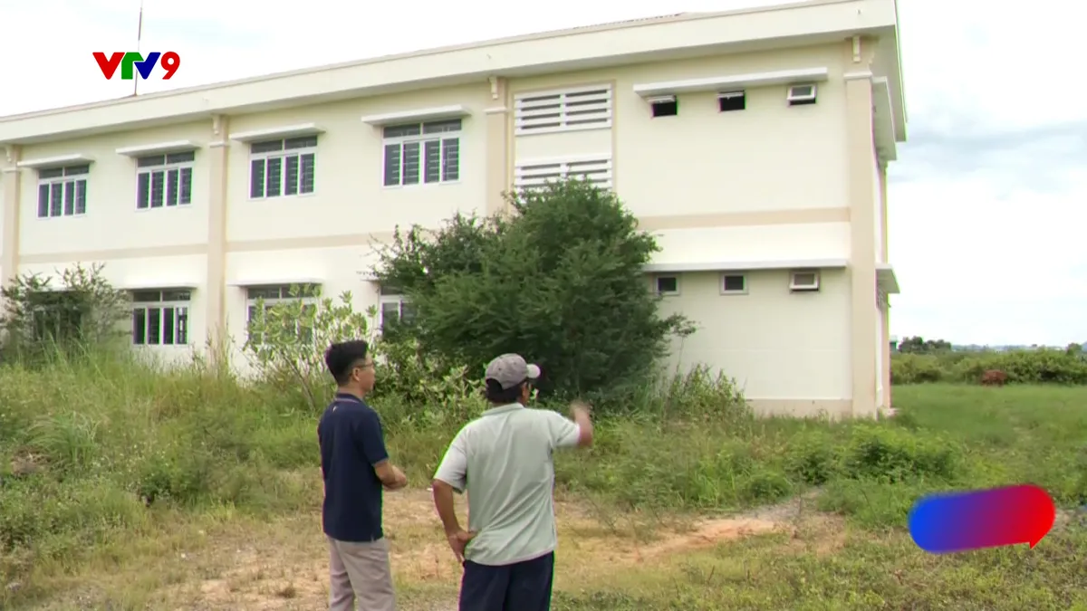 ALOV9-WEB-TRUONG HỌC XÂY XONG RỒI BỎ HOANG 1.jpg
