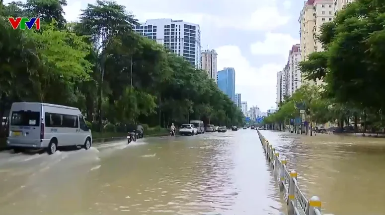 Hà Nội vẫn còn 8 điểm bị ngập sâu- Ảnh 2.