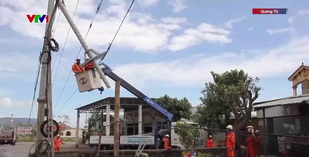 Dự kiến tối nay toàn bộ Quảng Trị sẽ được cấp điện trở lại  - Ảnh 1.