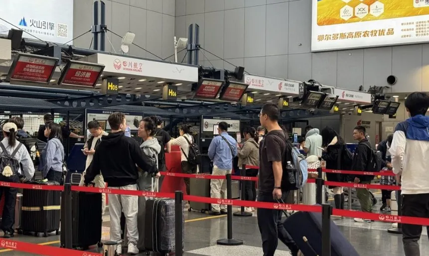 Trung Quốc: Kỷ lục vận chuyển bằng đường sắt trong kỳ nghỉ Quốc khánh - Trung thu - Ảnh 2.