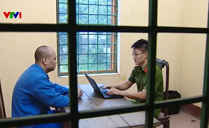 Triệt phá băng nhóm lừa đảo xuyên quốc gia, hơn 2.000 người sập bẫy thẻ tín dụng - Ảnh 1.